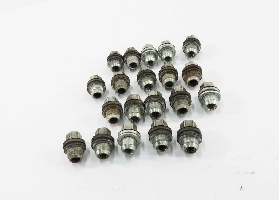 Thumbnail 2: 2005-2018 LR3 LR4 DISCOVERY / RANGE ROVER SPORT WHEEL TIRE RIM LUG NUT SET (20)