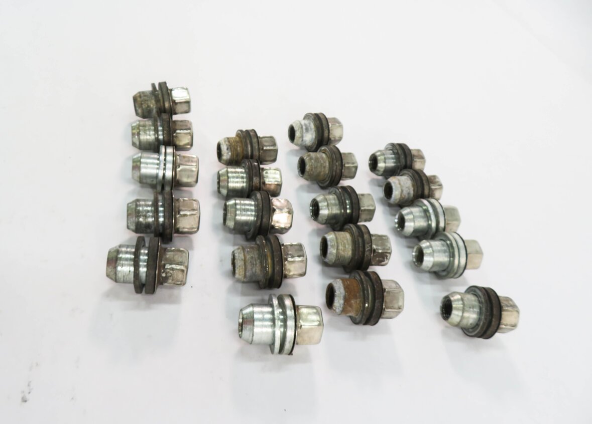 Thumbnail 3: 2005-2018 LR3 LR4 DISCOVERY / RANGE ROVER SPORT WHEEL TIRE RIM LUG NUT SET (20)