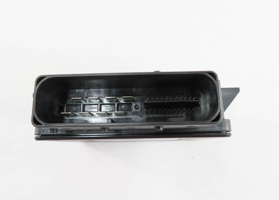 Thumbnail 6: 2015 RANGE ROVER SPORT (L494) PARKING BRAKE CONTROL MODULE