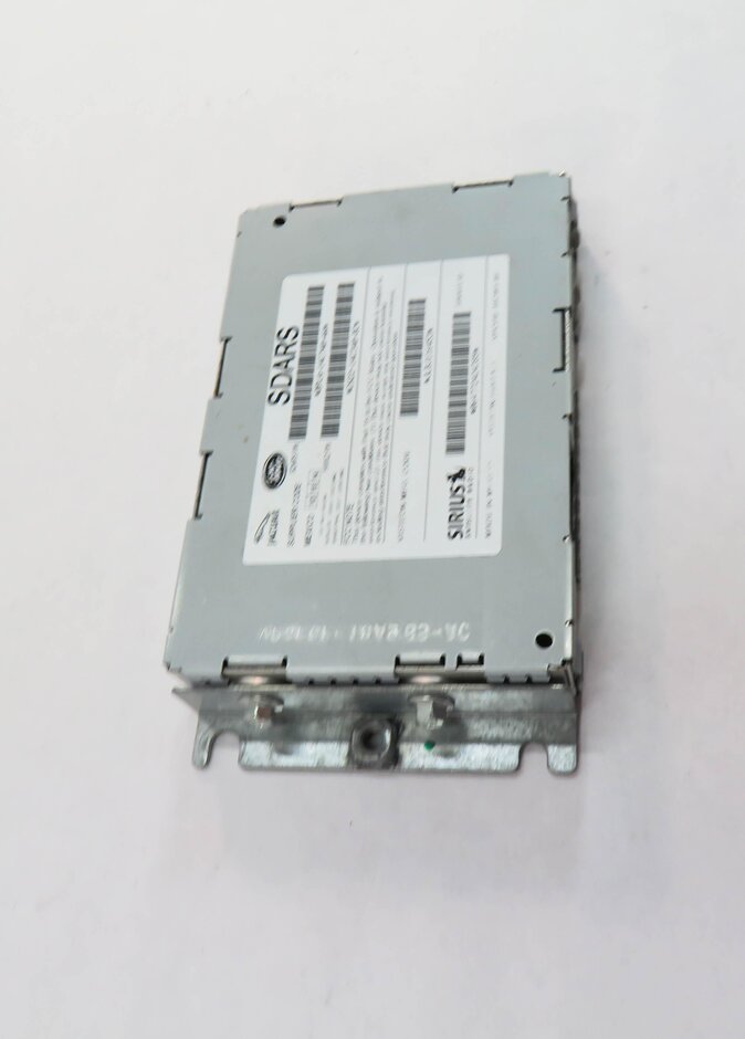 Thumbnail 3: 13-19 DISCOVERY SPORT LR4 RANGE ROVER SPORT EVOQUE - SIRIUS SATELLITE RECEIVER