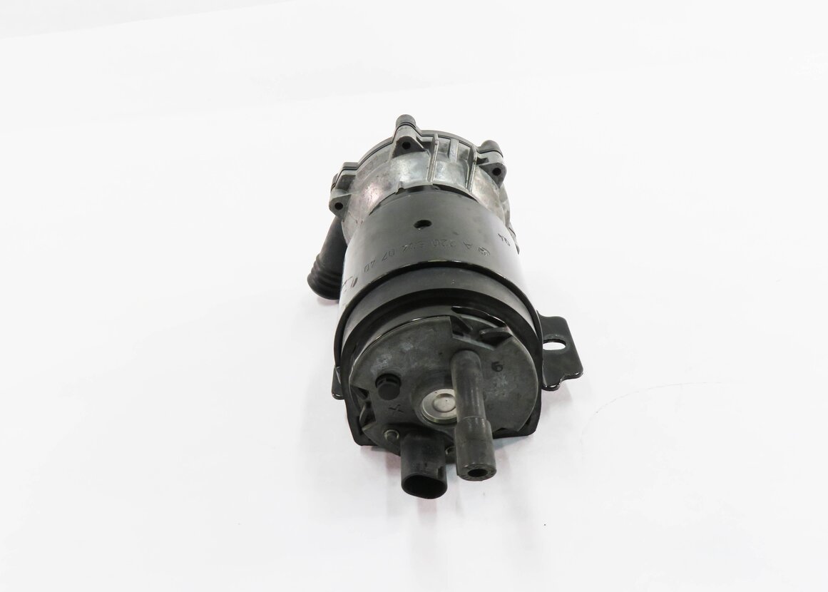 Thumbnail 4: 2006 MERCEDES CLS55 AMG (C219) 5.5L ENGINE SECONDARY AUXILIARY WATER PUMP