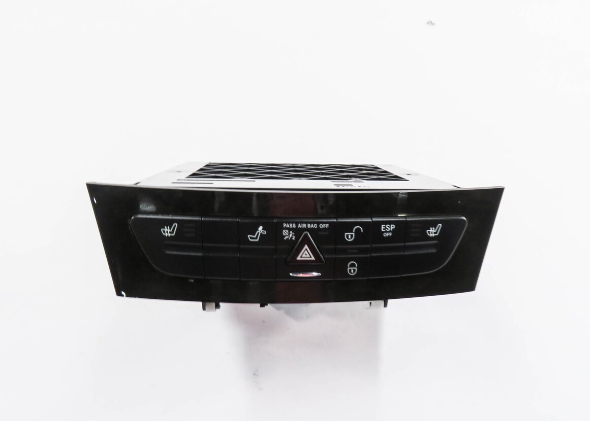 Thumbnail 3: 2006 MERCEDES CLS55 AMG (C219) FRONT HEATED SEAT ESP HAZARD SWITCH BUTTON (ELM)