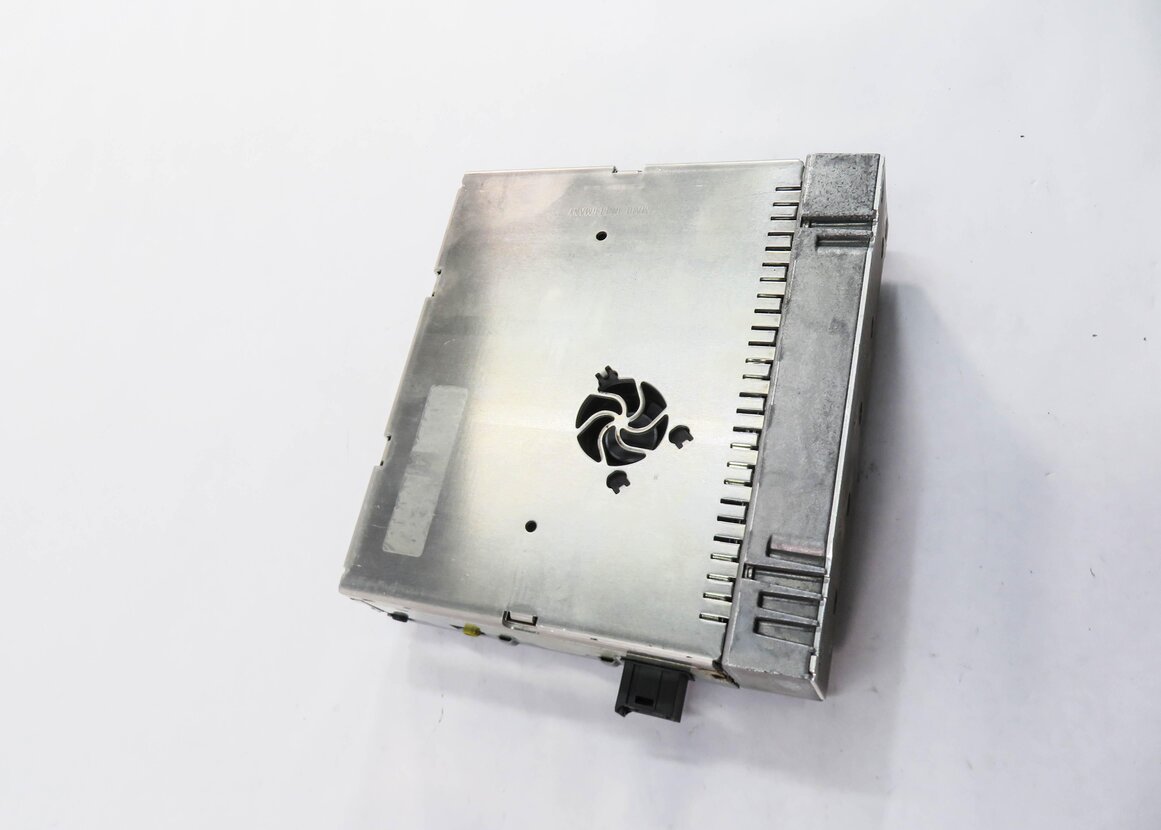 Thumbnail 3: 2006 MERCEDES CLS55 AMG (C219) RADIO STEREO LOGIC-7 AUDIO AMP AMPLIFIER