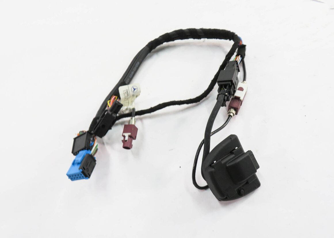 Thumbnail 3: 2006 MERCEDES CLS55 AMG (C219) BLUETOOTH CRADLE ADAPTER w/ HARNESS