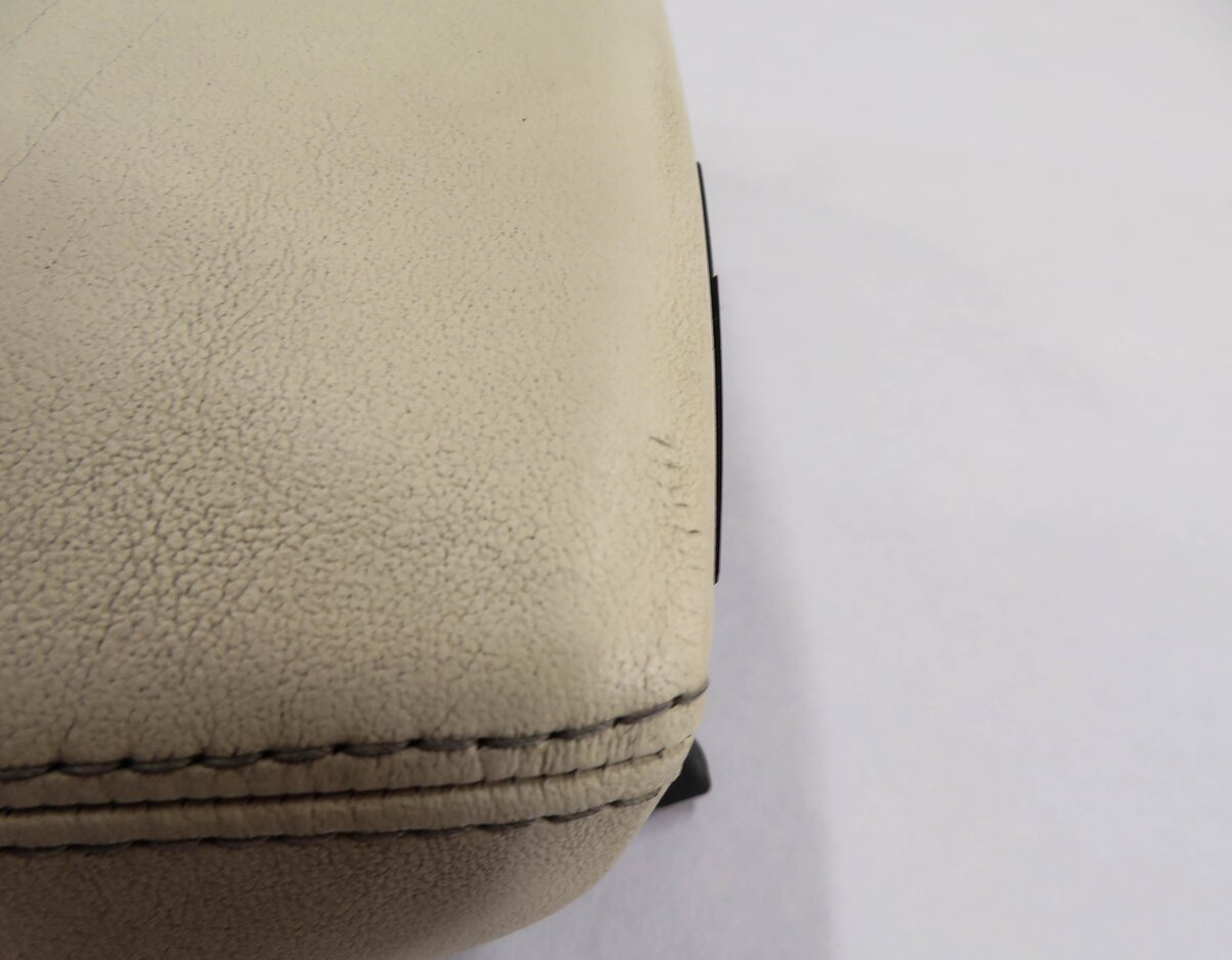 Thumbnail 8: 2010-2016 PORSCHE PANAMERA (970 G1) FRONT CENTER CONSOLE ARMREST LID (CREAM)
