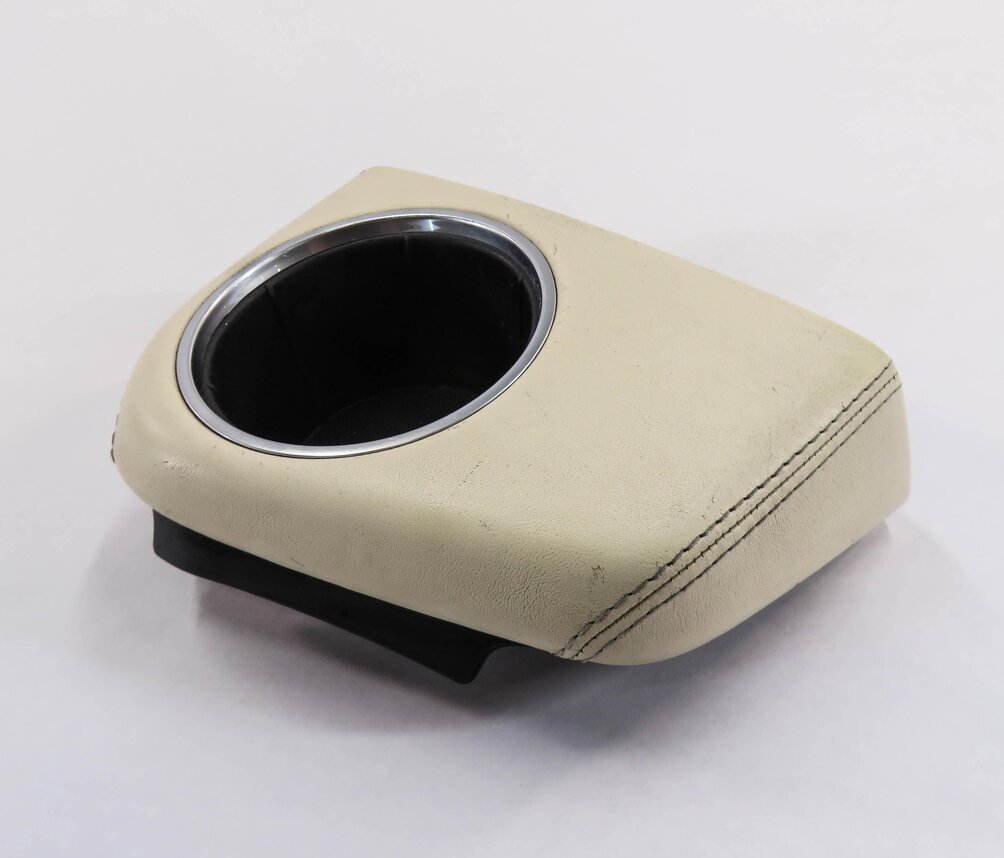 Thumbnail 2: 2010 PORSCHE PANAMERA (970 G1) FRONT CENTER CONSOLE CUP HOLDER (CREAM LEATHER)
