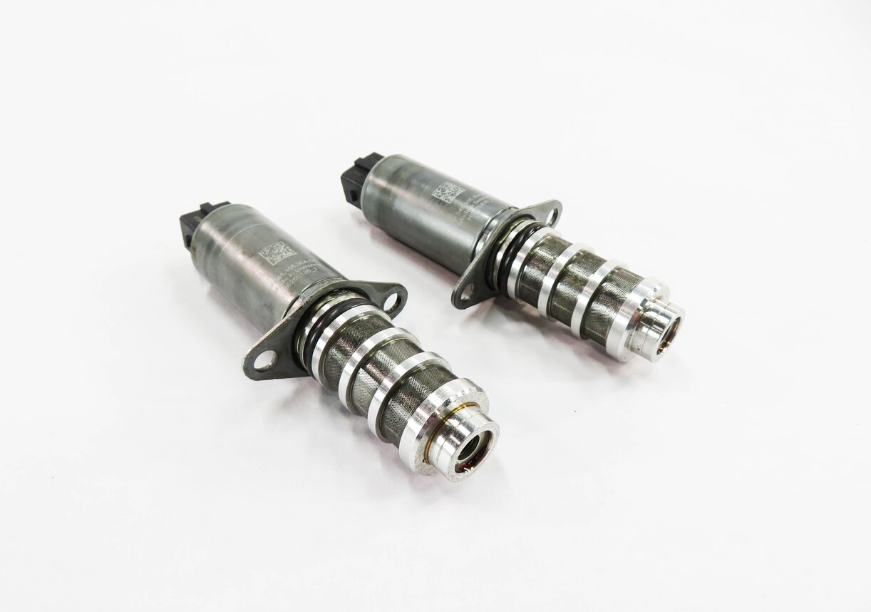 Thumbnail 1: 2010 PORSCHE PANAMERA (970 G1) 4.8L M48 TURBO ENGINE - VVT CAMSHAFT SOLENOID SET