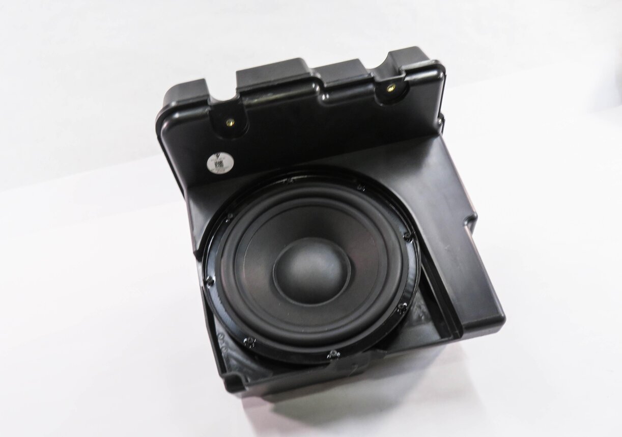 2010 PORSCHE PANAMERA (970 G1) RADIO STEREO BURMESTER SUB SUBWOOFER SPEAKER