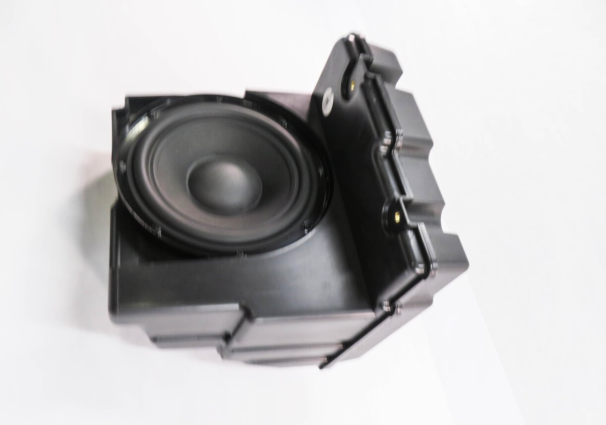 Thumbnail 3: 2010 PORSCHE PANAMERA (970 G1) RADIO STEREO BURMESTER SUB SUBWOOFER SPEAKER