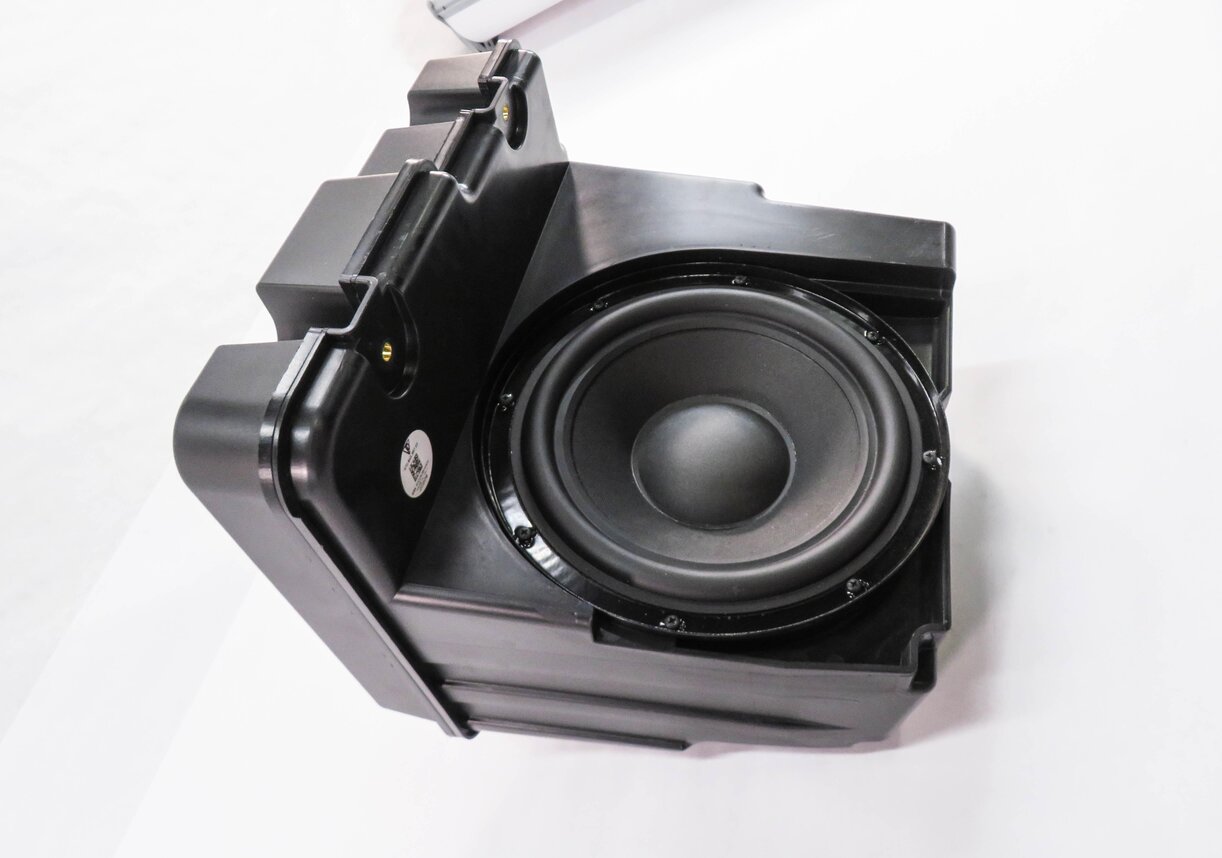 Thumbnail 4: 2010 PORSCHE PANAMERA (970 G1) RADIO STEREO BURMESTER SUB SUBWOOFER SPEAKER