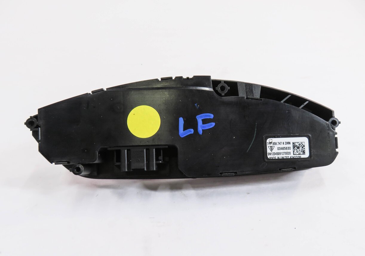 Thumbnail 5: 2010 PORSCHE PANAMERA (970 G1) LEFT FRONT DRIVER SEAT ADJUSTMENT SWITCH