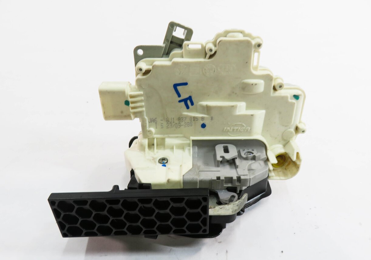 Thumbnail 1: 09-18 AUDI / PORSCHE - A4 A5 Q5 S4 TT CAYENNE PANAMERA TOURAEG DRIVER DOOR LATCH