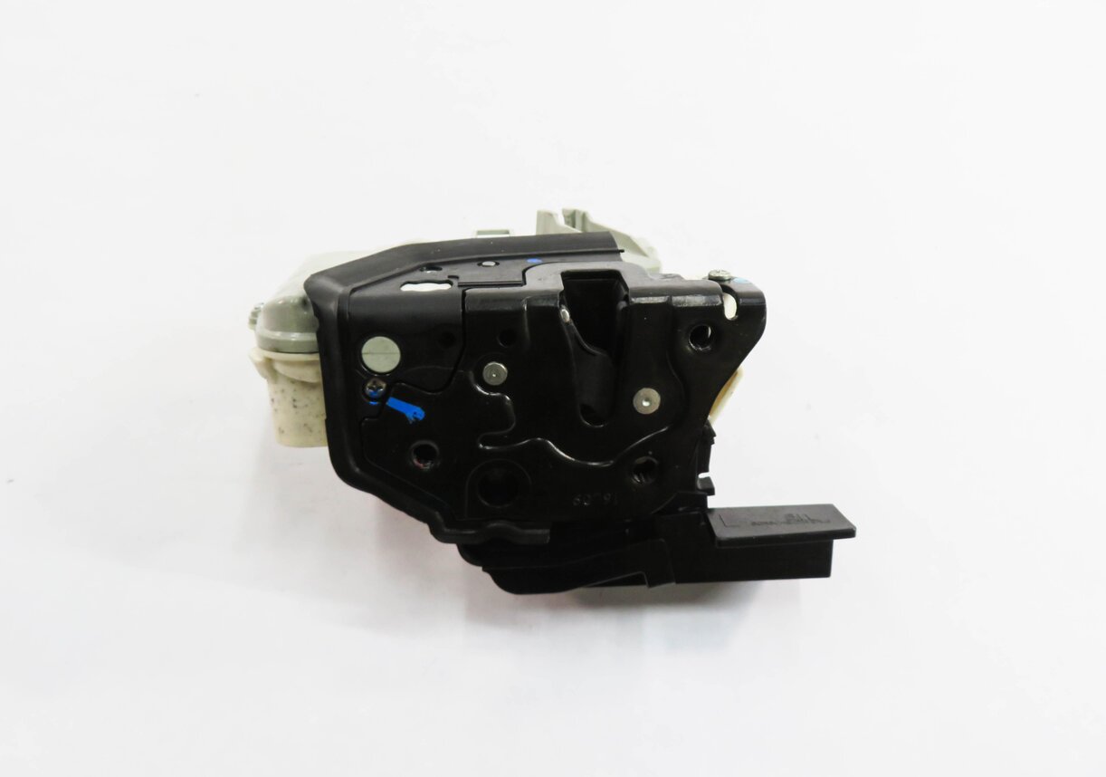 Thumbnail 5: 09-18 AUDI / PORSCHE - A4 A5 Q5 S4 TT CAYENNE PANAMERA TOURAEG DRIVER DOOR LATCH