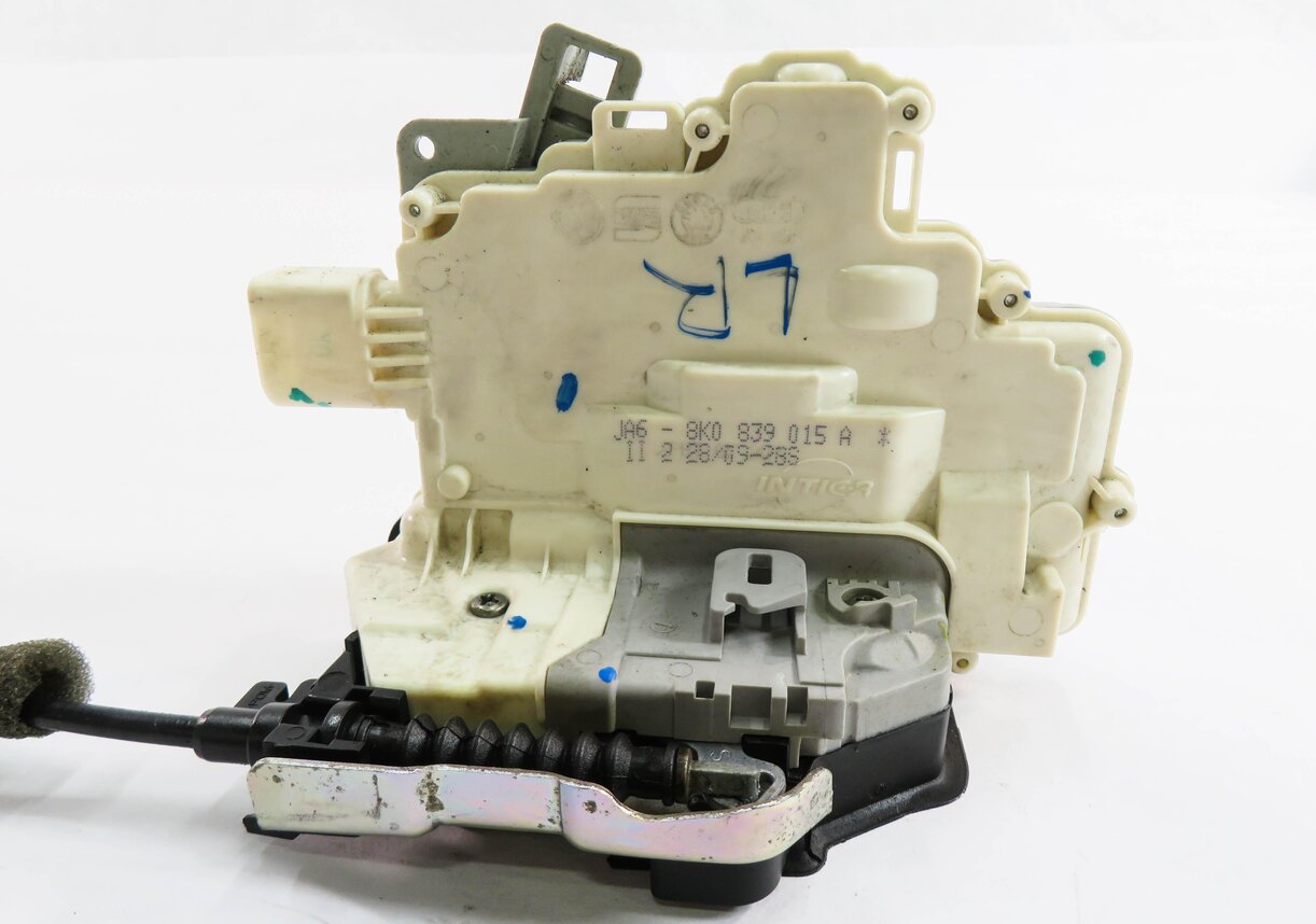 Thumbnail 2: 09-18 AUDI / PORSCHE - A4 S4 Q5 CAYENNE PANAMERA - LEFT REAR DOOR LOCK LATCH
