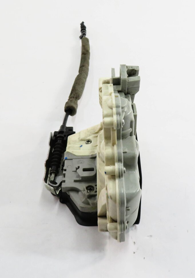 Thumbnail 3: 09-18 AUDI / PORSCHE - A4 S4 Q5 CAYENNE PANAMERA - LEFT REAR DOOR LOCK LATCH