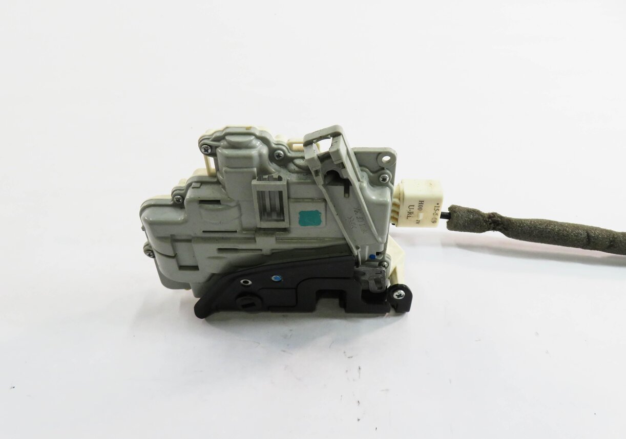 Thumbnail 4: 09-18 AUDI / PORSCHE - A4 S4 Q5 CAYENNE PANAMERA - LEFT REAR DOOR LOCK LATCH