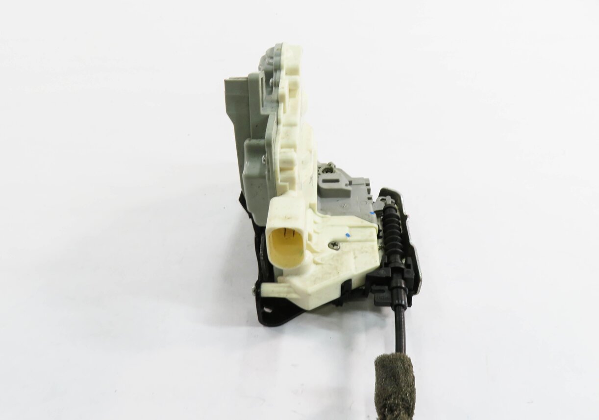 Thumbnail 5: 09-18 AUDI / PORSCHE - A4 S4 Q5 CAYENNE PANAMERA - LEFT REAR DOOR LOCK LATCH