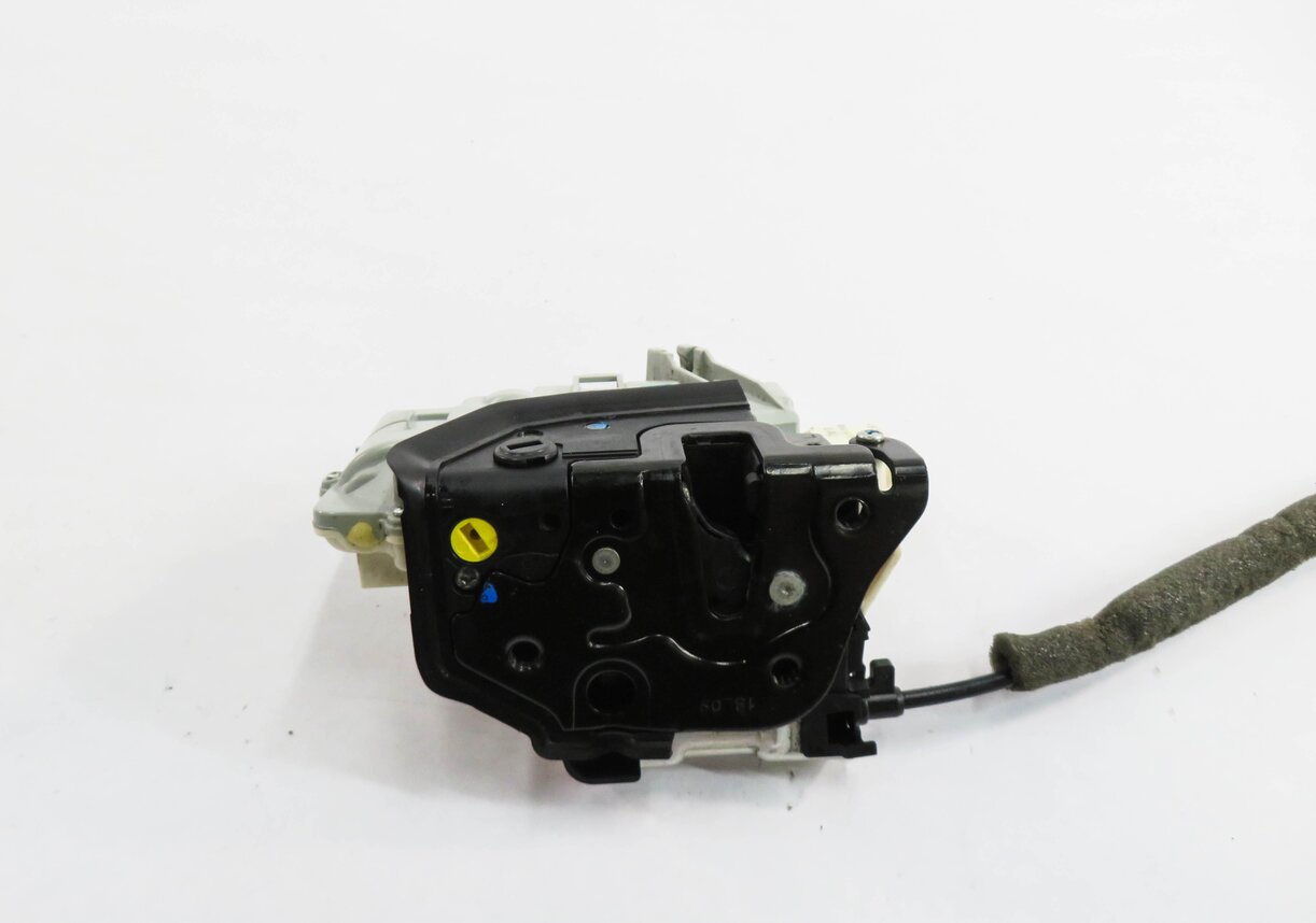 Thumbnail 6: 09-18 AUDI / PORSCHE - A4 S4 Q5 CAYENNE PANAMERA - LEFT REAR DOOR LOCK LATCH