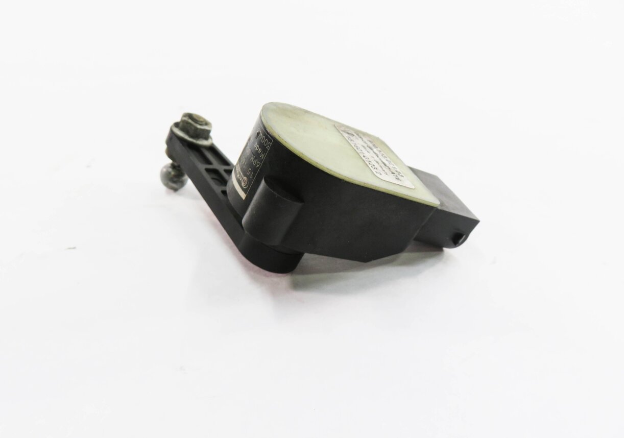 Thumbnail 3: 2010 PORSCHE PANAMERA (970 G1) SUSPENSION HEIGHT LEVEL SENSOR