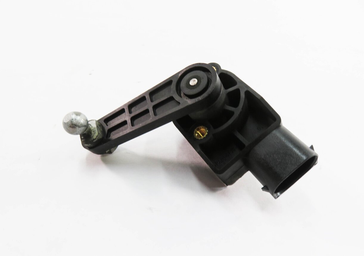 Thumbnail 4: 2010 PORSCHE PANAMERA (970 G1) SUSPENSION HEIGHT LEVEL SENSOR