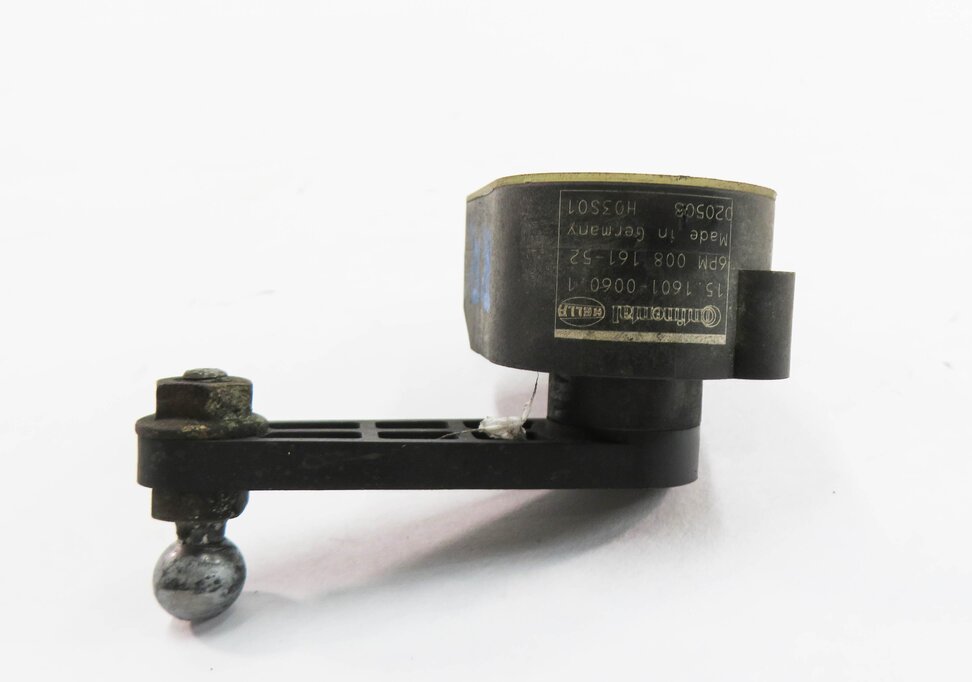 Thumbnail 3: 2010 PORSCHE PANAMERA (970 G1) RIGHT REAR SUSPENSION HEIGHT LEVEL SENSOR