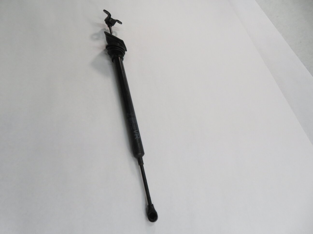 Thumbnail 2: 2010 PORSCHE PANAMERA (970 G1) RIGHT FRONT PASSENGER DOOR CHECK SHOCK STRUT