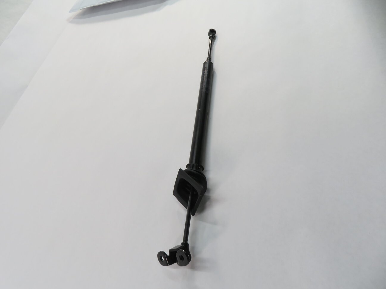 Thumbnail 3: 2010 PORSCHE PANAMERA (970 G1) RIGHT FRONT PASSENGER DOOR CHECK SHOCK STRUT
