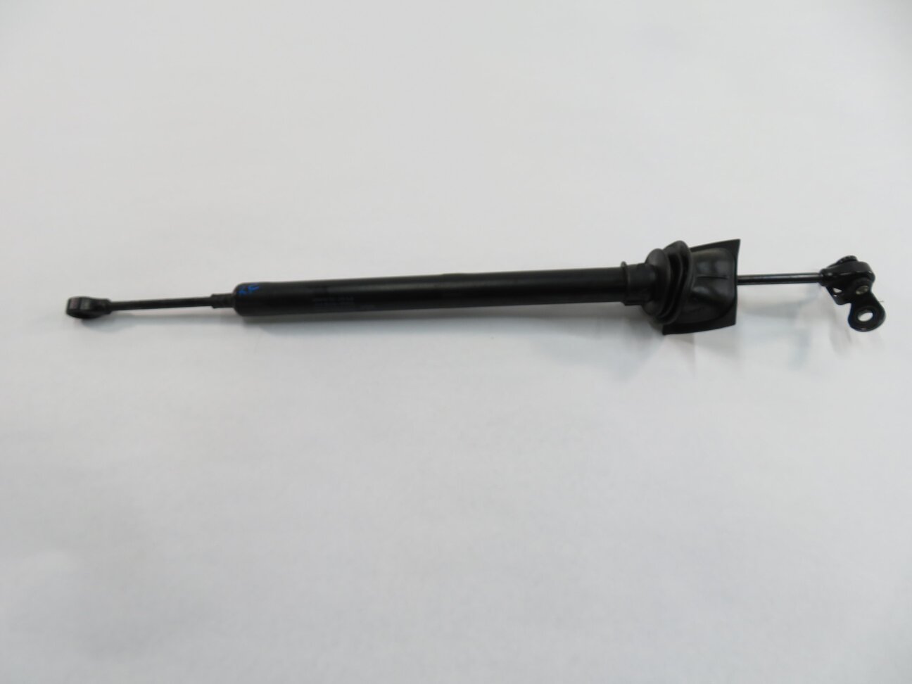 Thumbnail 4: 2010 PORSCHE PANAMERA (970 G1) RIGHT FRONT PASSENGER DOOR CHECK SHOCK STRUT