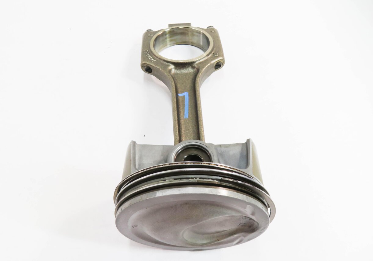 Thumbnail 2: 2008-2012 PORSCHE CAYENNE PANAMERA (957 958 970 G1) 4.8L TURBO - LEFT PISTON