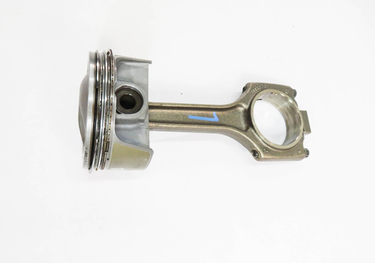 Thumbnail 4: 2008-2012 PORSCHE CAYENNE PANAMERA (957 958 970 G1) 4.8L TURBO - LEFT PISTON