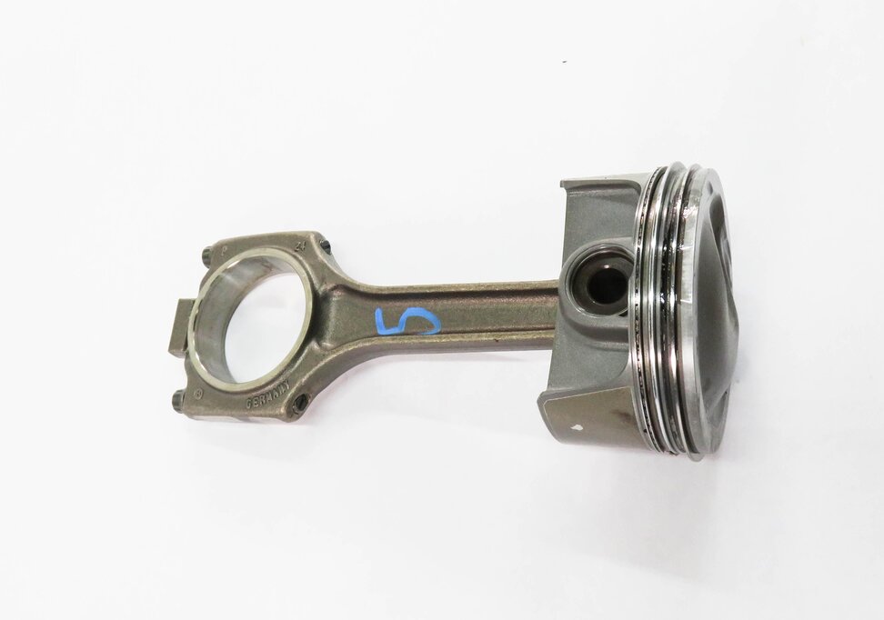 Thumbnail 4: 2008-2012 PORSCHE CAYENNE PANAMERA (957 958 970 G1) 4.8L TURBO - RIGHT PISTON