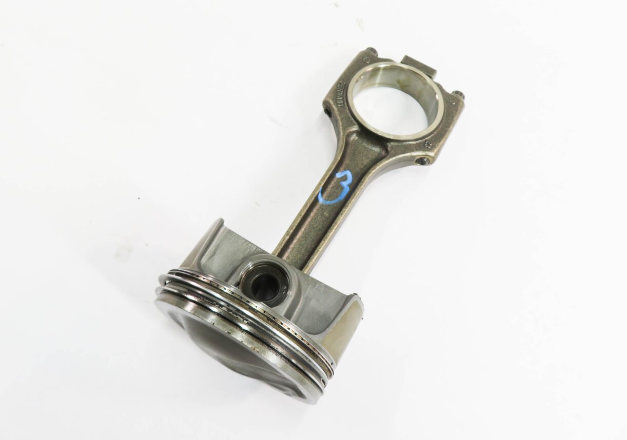 2008-2012 PORSCHE CAYENNE PANAMERA (957 958 970 G1) 4.8L TURBO - RIGHT PISTON