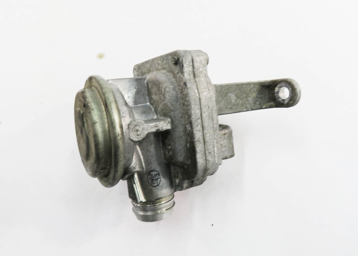 Thumbnail 10: 2011 MERCEDES C63 AMG (W204) 6.2L M156 ENGINE - AIR INJECTION CHECK VALVE SET