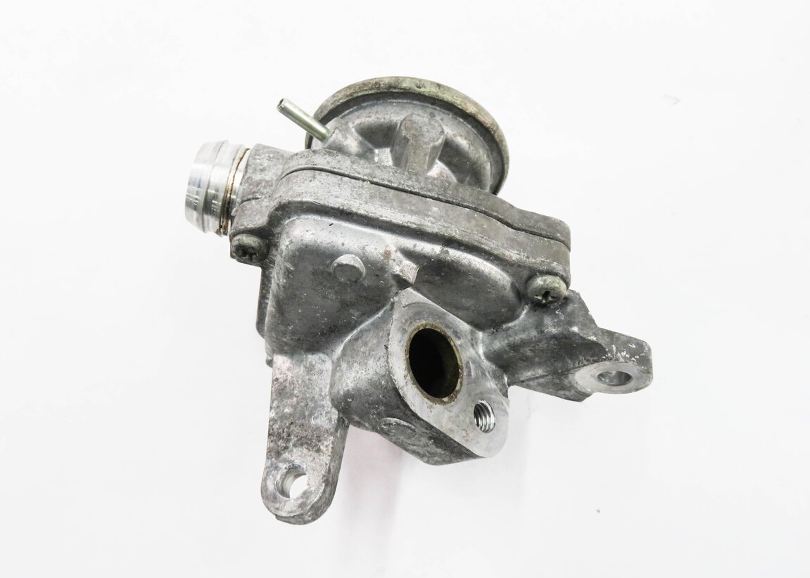 Thumbnail 6: 2011 MERCEDES C63 AMG (W204) 6.2L M156 ENGINE - AIR INJECTION CHECK VALVE SET