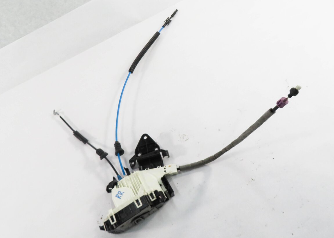2010-2011 MERCEDES C300 C350 E350 E550 (W204 W212) RIGHT REAR KEYLESS DOOR LATCH