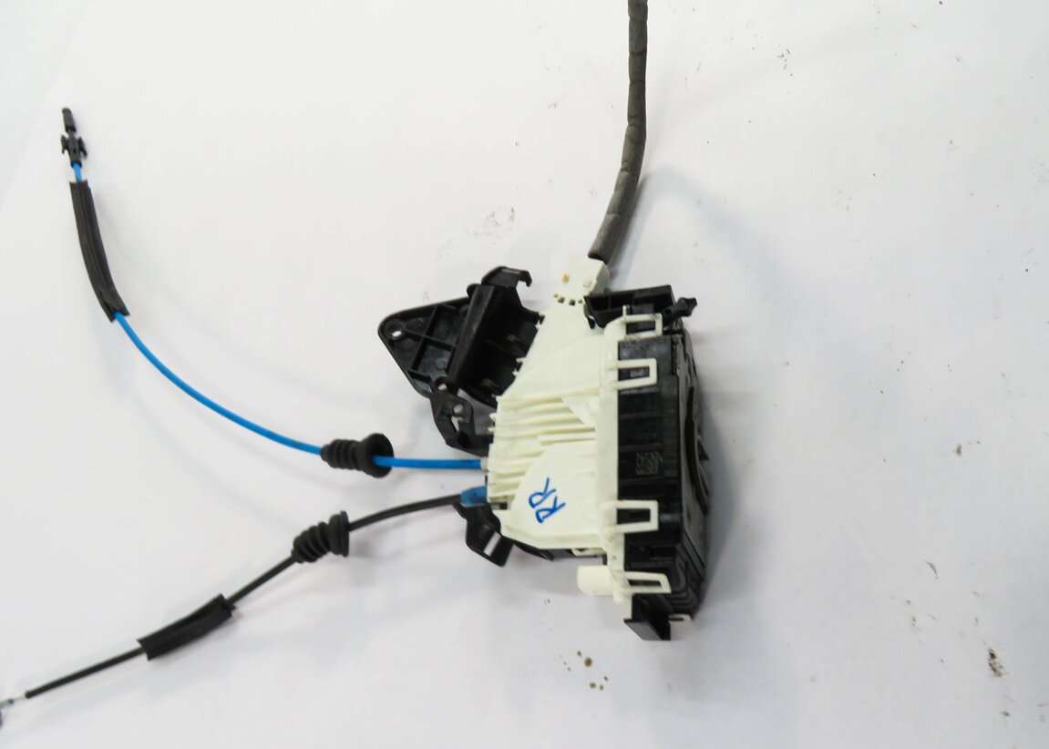 Thumbnail 3: 2010-2011 MERCEDES C300 C350 E350 E550 (W204 W212) RIGHT REAR KEYLESS DOOR LATCH