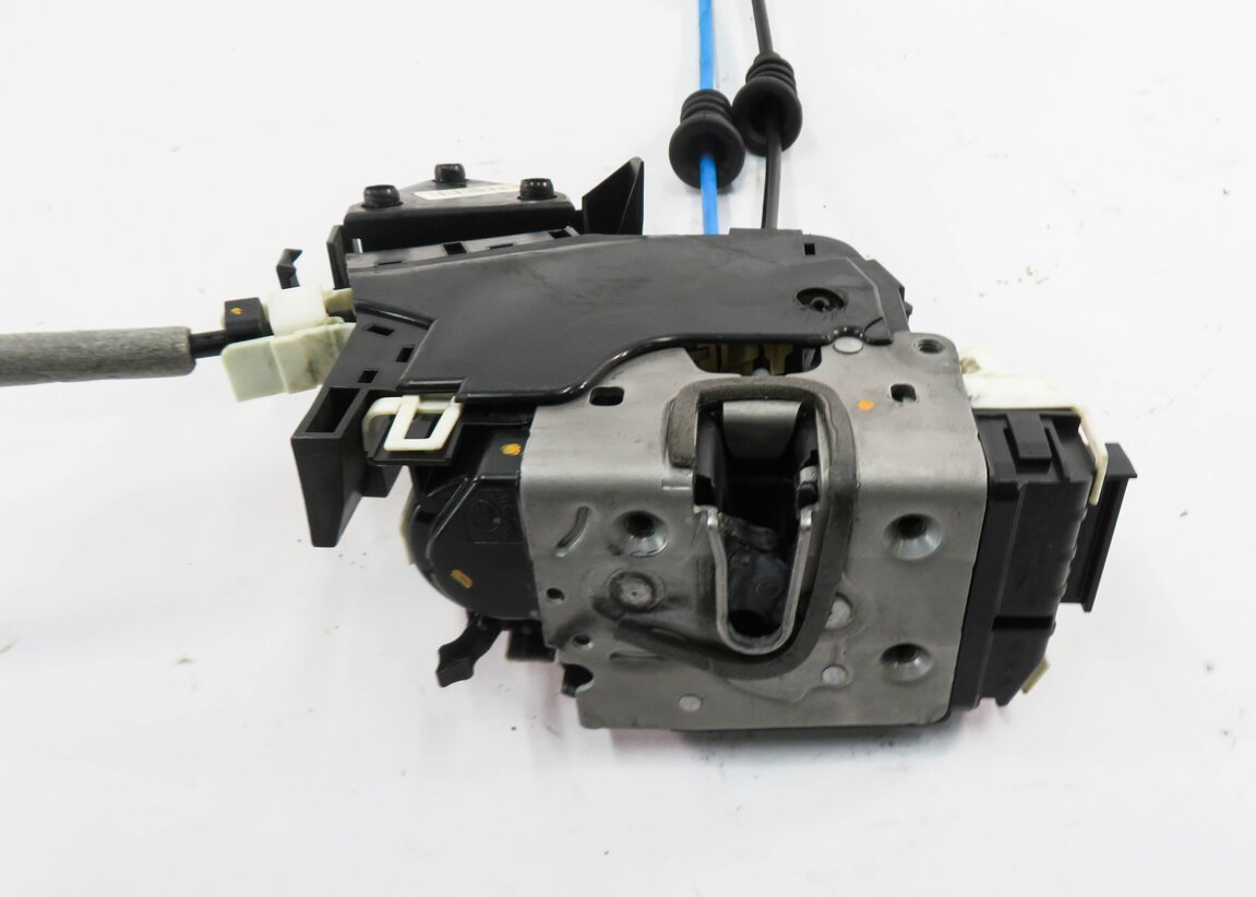 Thumbnail 6: 2010-2011 MERCEDES C300 C350 E350 E550 (W204 W212) RIGHT REAR KEYLESS DOOR LATCH