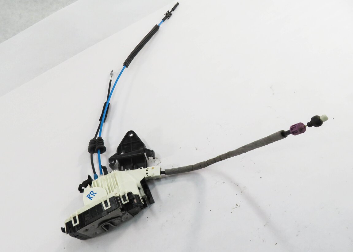 Thumbnail 7: 2010-2011 MERCEDES C300 C350 E350 E550 (W204 W212) RIGHT REAR KEYLESS DOOR LATCH