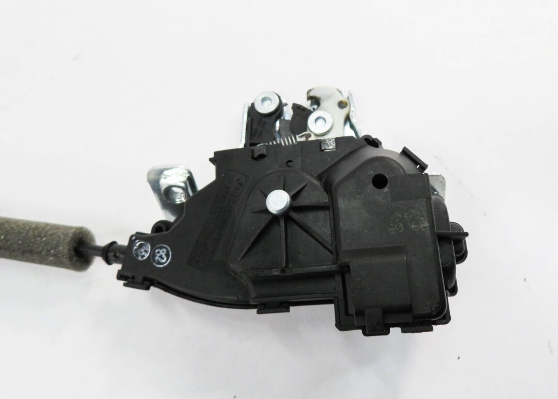 Thumbnail 5: 2011 MERCEDES C63 AMG (W204) REAR TRUNK LOCK LATCH ACTUATOR