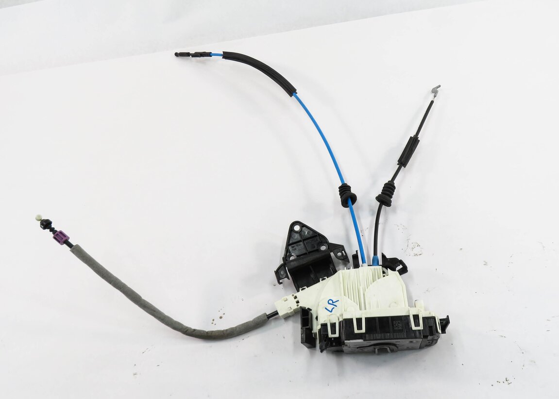 Thumbnail 2: 2010-2011 MERCEDES C300 C350 E350 E550 (W204 W212) LEFT REAR KEYLESS DOOR LATCH