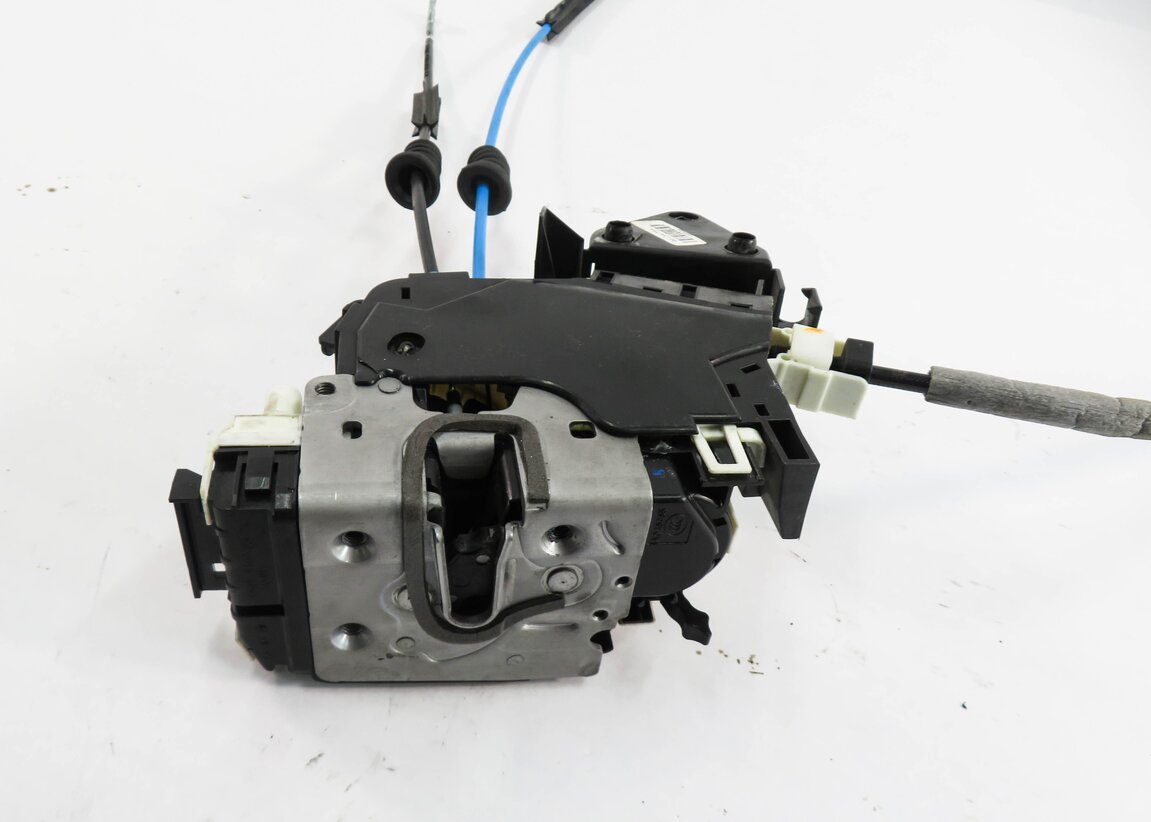 Thumbnail 6: 2010-2011 MERCEDES C300 C350 E350 E550 (W204 W212) LEFT REAR KEYLESS DOOR LATCH