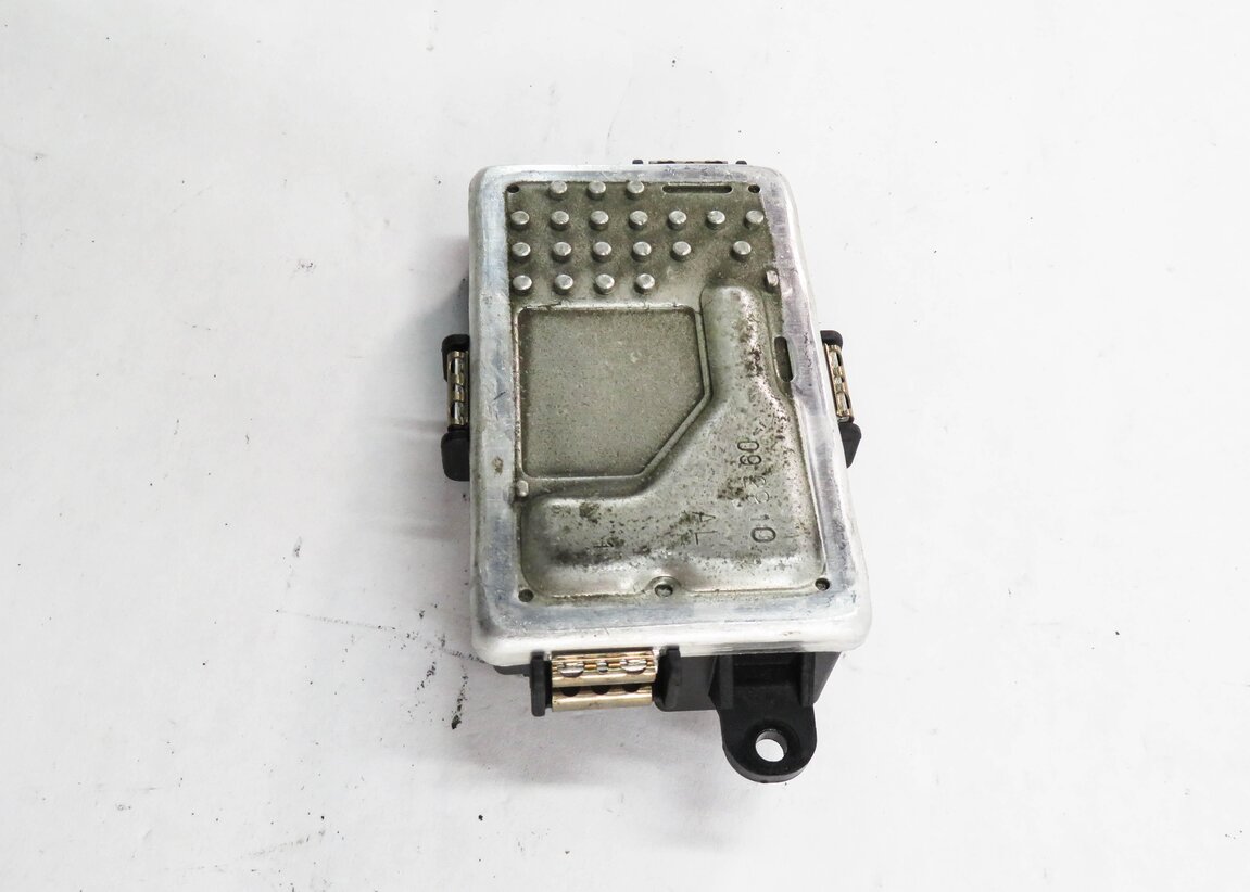 Thumbnail 4: 2011 MERCEDES C63 AMG (W204) FRONT HEATER A/C BLOWER FAN MOTOR SPEED RESISTOR