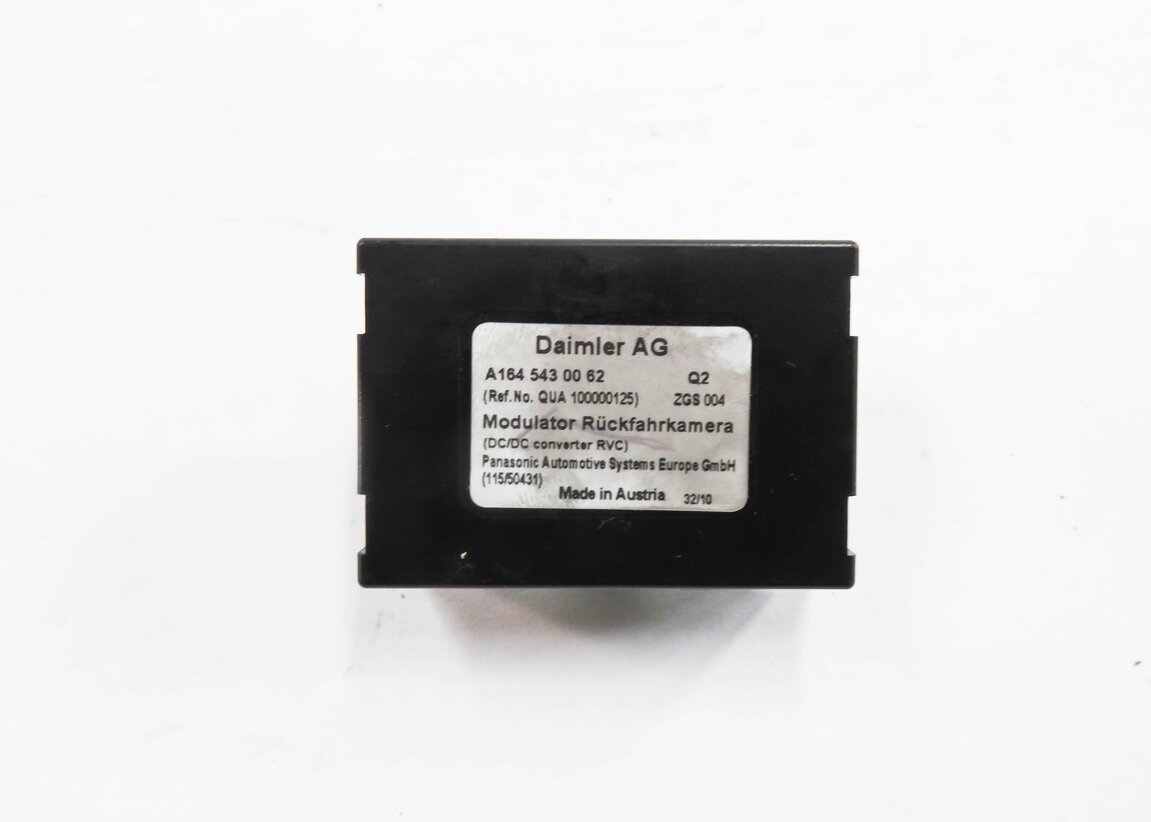 Thumbnail 2: 2011 MERCEDES C63 AMG (W204) REARVIEW BACKUP REVERSE CAMERA CONTROL MODULE