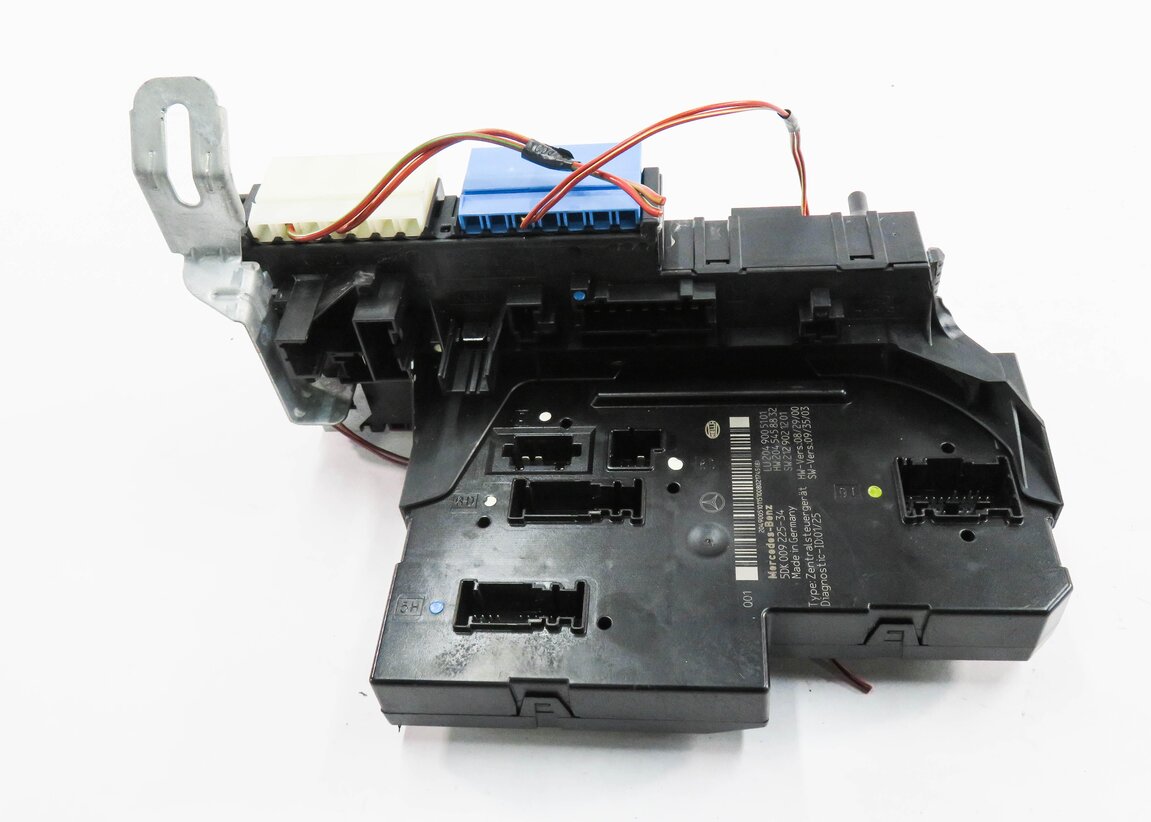 Thumbnail 5: 2011 MERCEDES C63 AMG (W204) REAR SIGNAL ACQUISITION CONTROL MODULE SAM