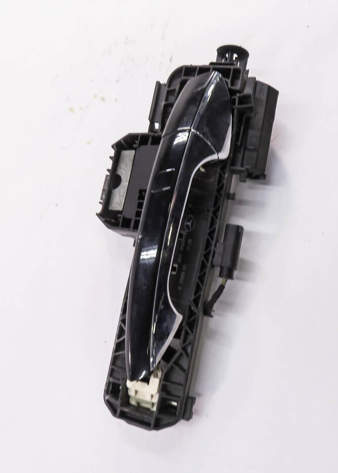 Thumbnail 4: 08-14 MERCEDES C300 C350 E350 E550 - LEFT REAR KEYLESS GO DOOR HANDLE (BLACK)
