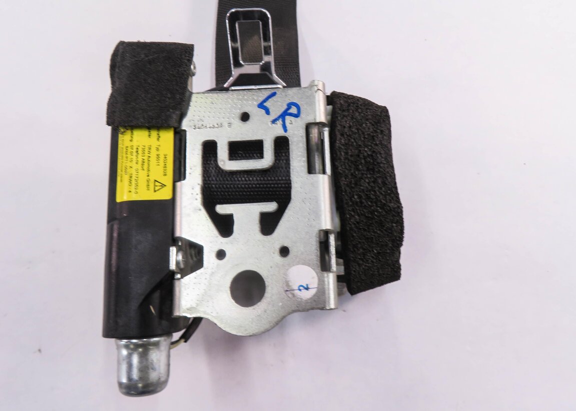 Thumbnail 6: 2011 MERCEDES BENZ C63 AMG (W204) LEFT REAR SEAT SEATBELT RETRACTOR (BLACK)