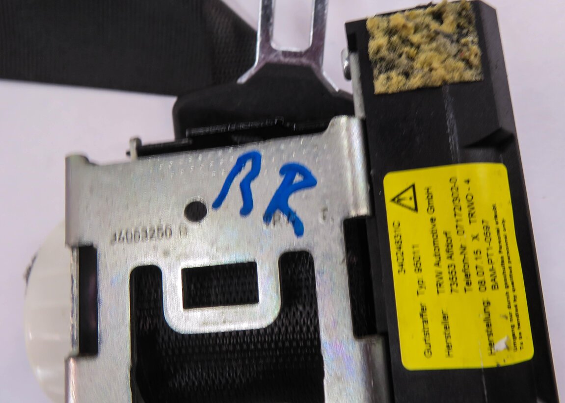 Thumbnail 6: 2011 MERCEDES BENZ C63 AMG (W204) RIGHT REAR SEAT SEATBELT RETRACTOR (BLACK)