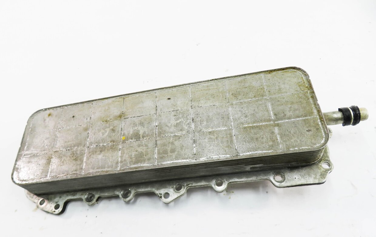 Thumbnail 2: 10-18 DISCOVERY LR4 RANGE ROVER SPORT (L320 L322 L405 L494) ENGINE OIL COOLER
