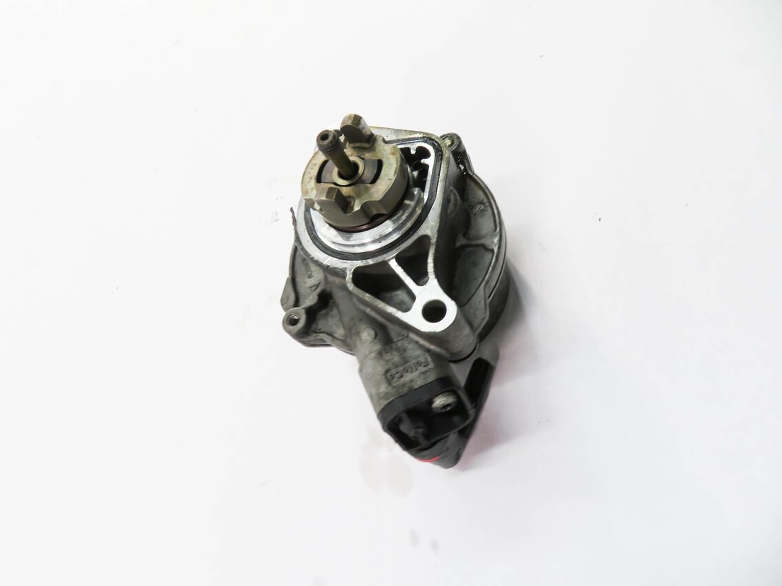 Thumbnail 4: 2010-2019 RANGE ROVER SPORT LR4 JAGUAR XE XF XK - 3.0L / 5.0L BRAKE VACUUM PUMP
