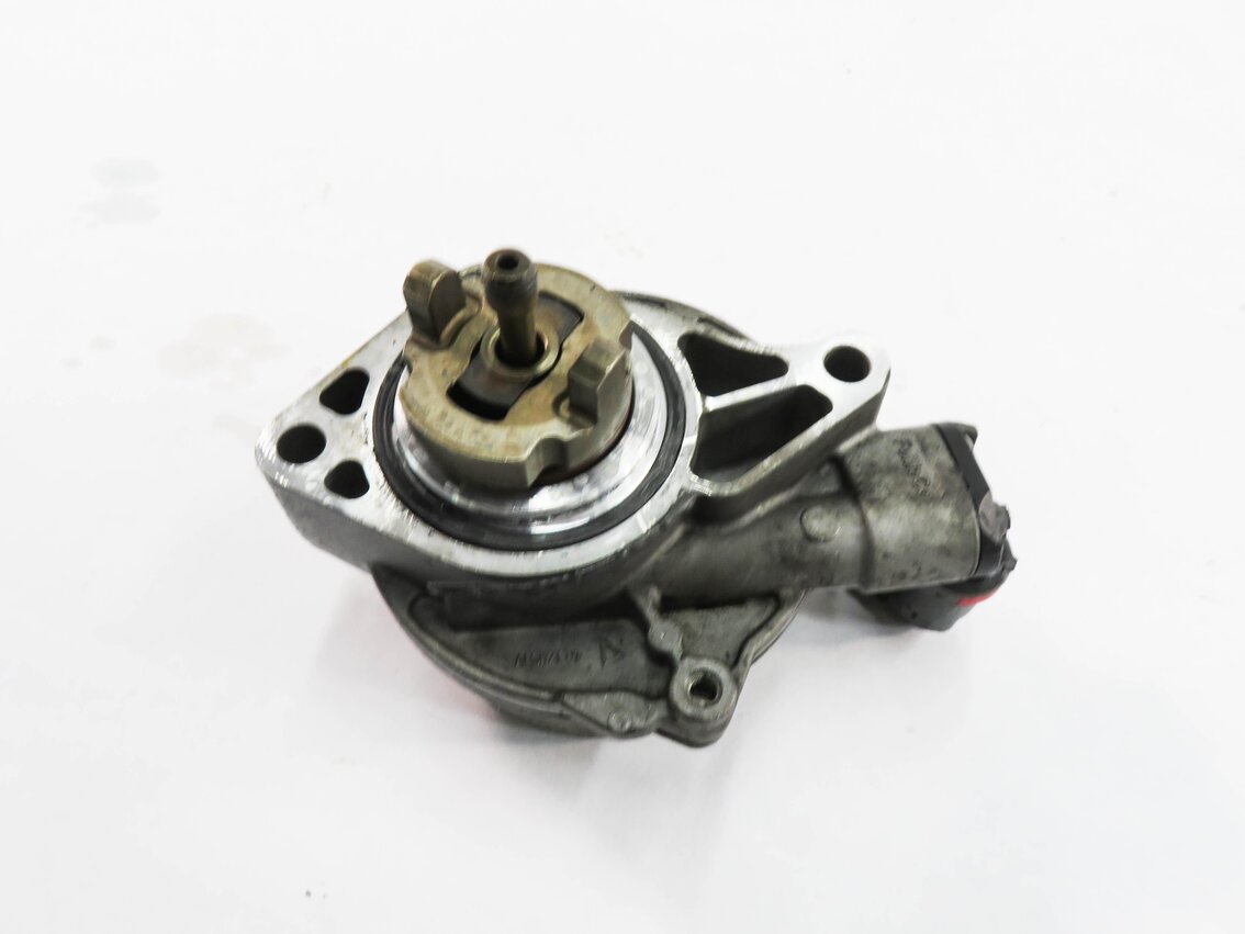 Thumbnail 5: 2010-2019 RANGE ROVER SPORT LR4 JAGUAR XE XF XK - 3.0L / 5.0L BRAKE VACUUM PUMP